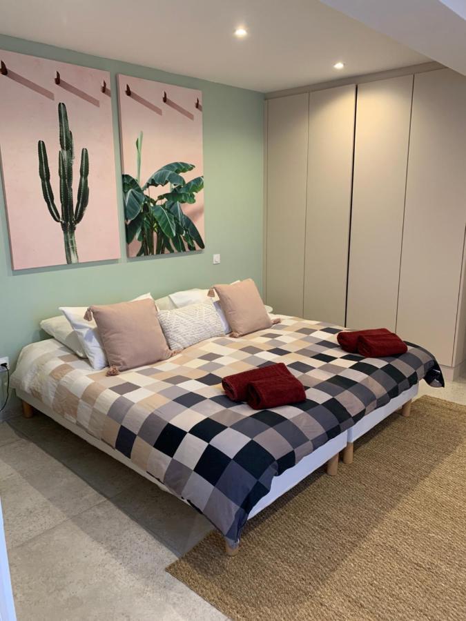Apartment Centre
